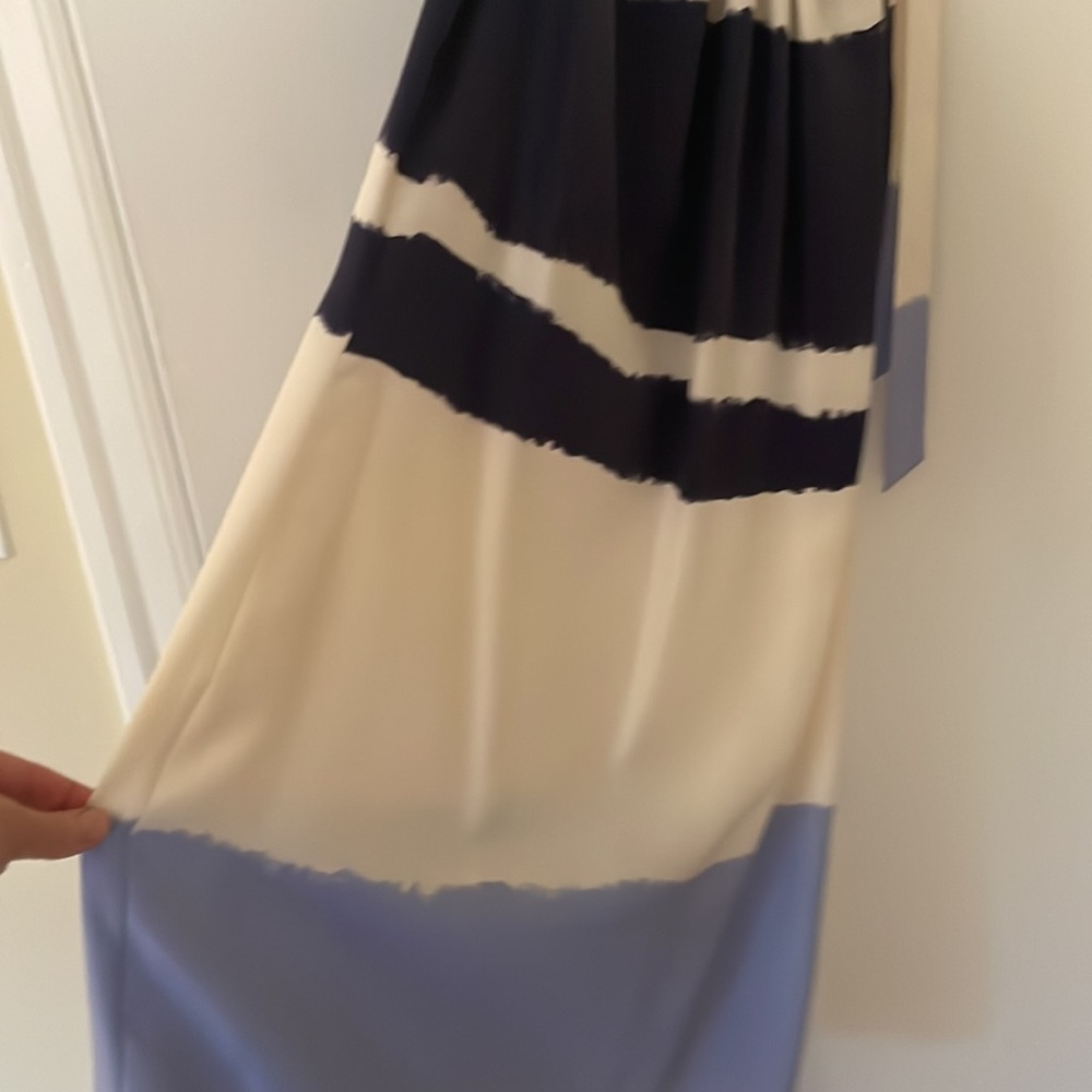 Silk Banana Republic halter dress ties at shoulder/neck in two tone blue - Picture 3 of 6